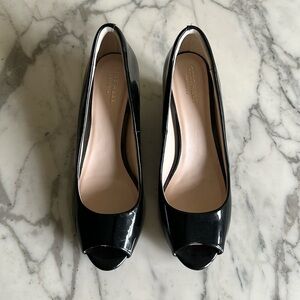 Cole Haan patent leather wedges w peep toe